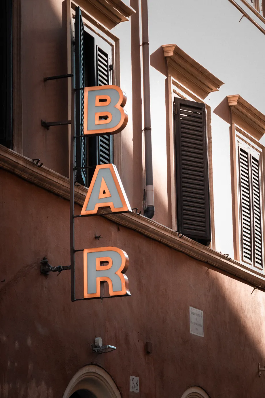 bar